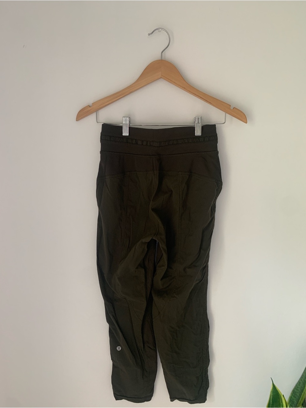 lululemon athletica Dance Studio Mid-Rise Cropped Pants - Army Green - Picture 5 of 7